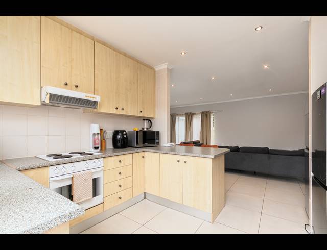4 BEDROOM FREESTANDING FOR SALE IN PARKLANDS